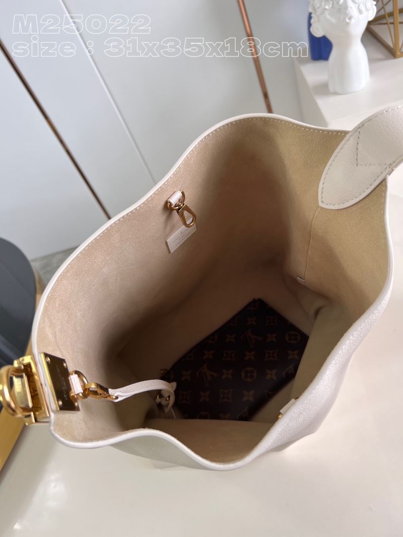 Louis Vuitton Hobo Bags